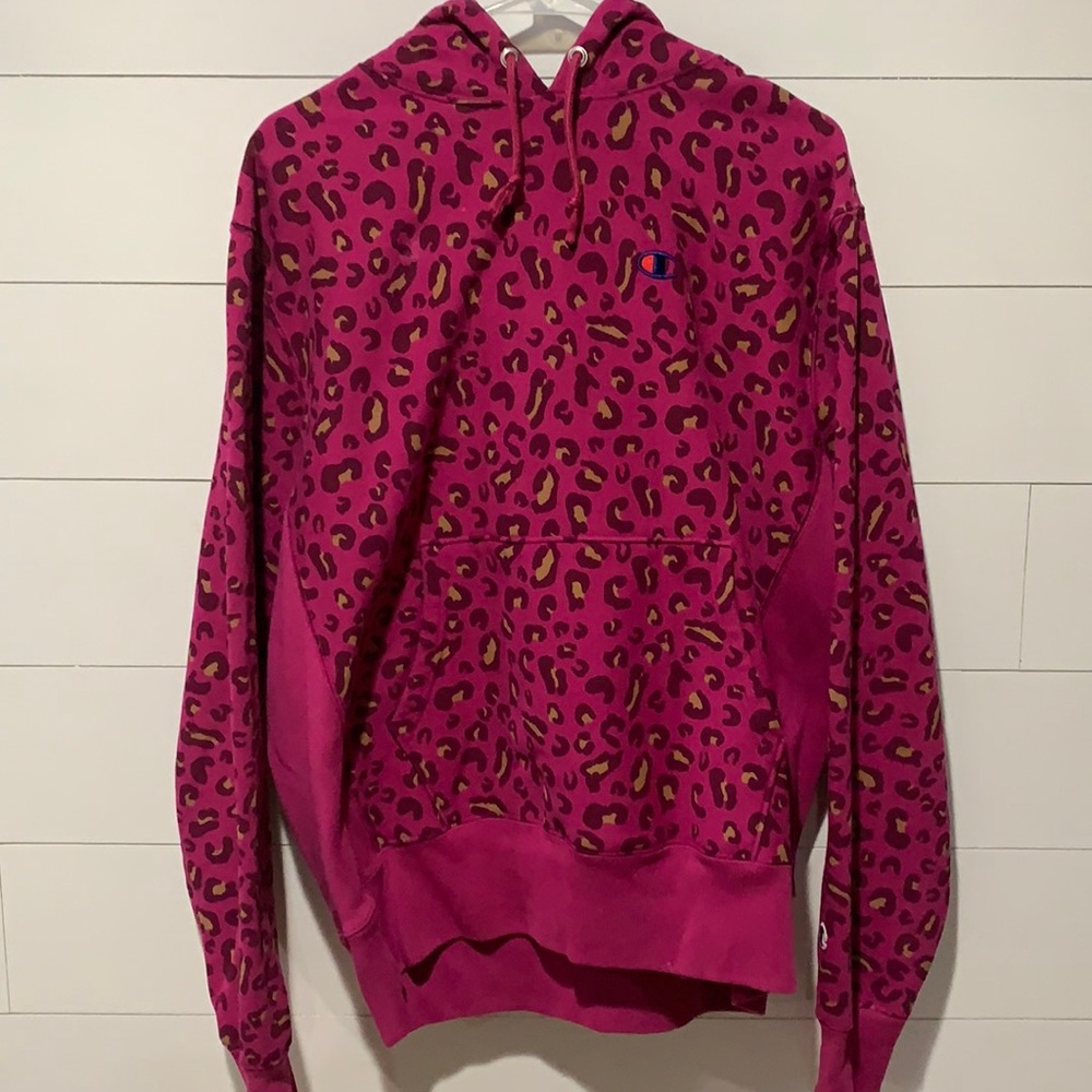 Women’s (unisex) Champion sweatshirt size Large